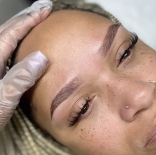 Lounge Brow Shaping